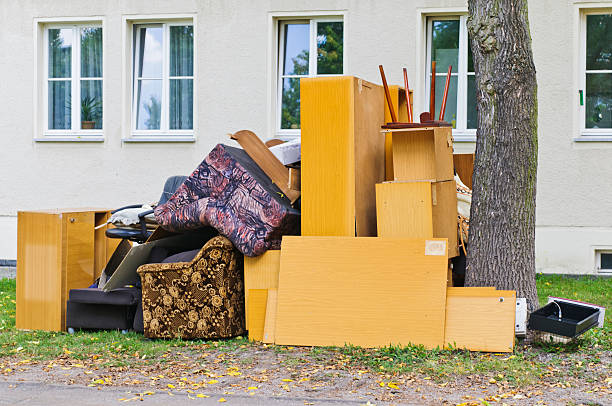 Best Yard Waste Removal  in Weidman, MI